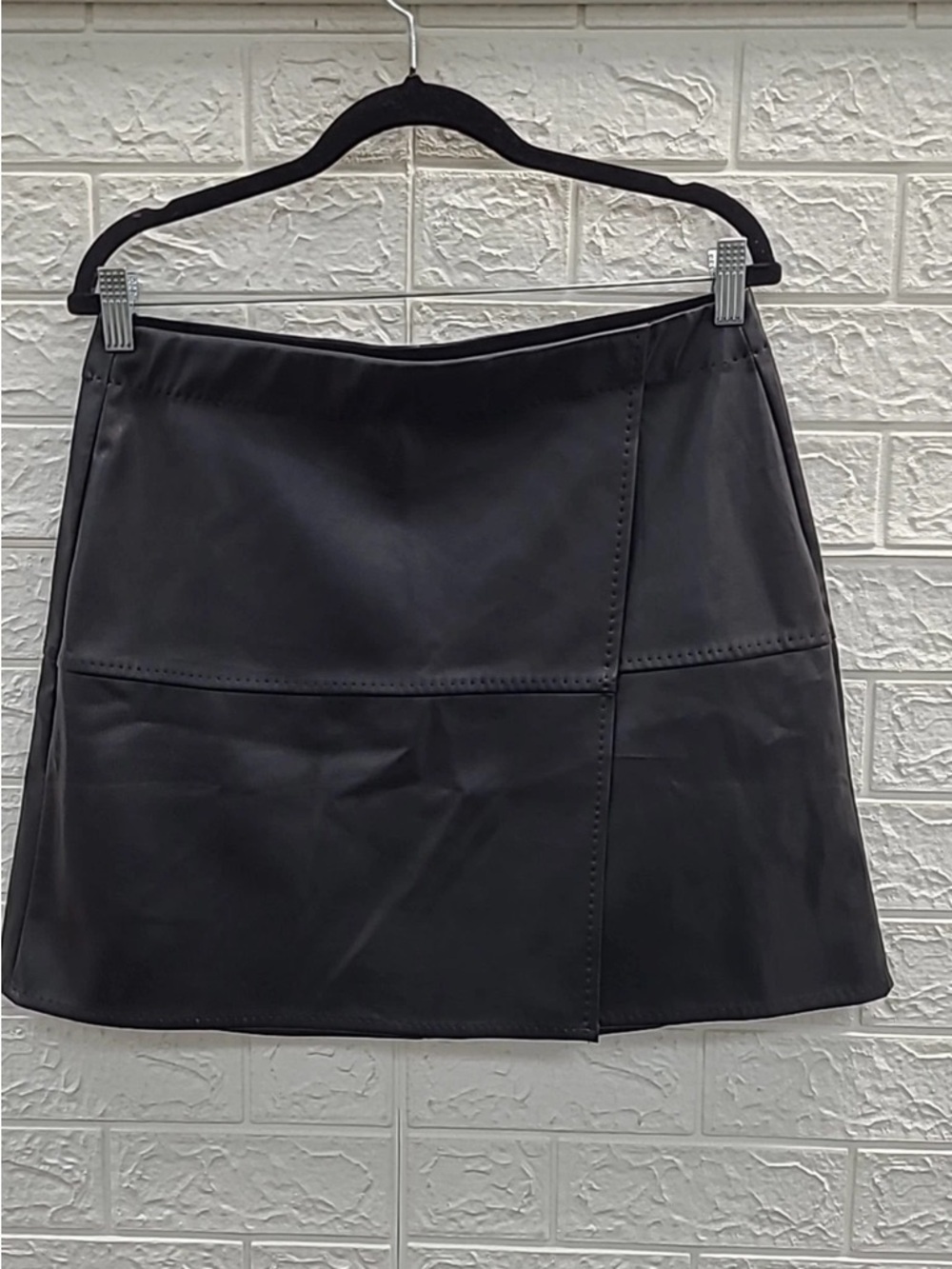 Max Studio Faux Black Leather Skirt Women’s US Size M EUC